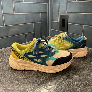 Hokas Clifton L Suede